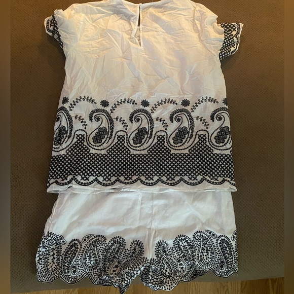 Women’s Michael Kors Outfit - Picture 8 of 8